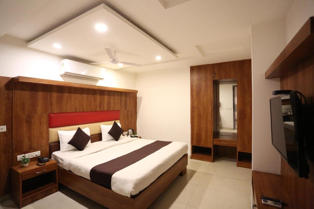 Hotel Sm Suits Near Delhi Airport-Unit By Grand Urban Luxury Neu-Delhi Exterior foto