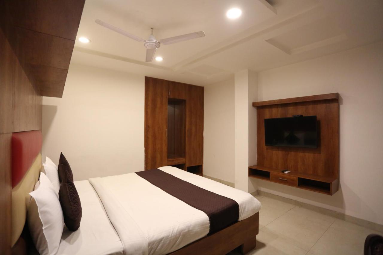 Hotel Sm Suits Near Delhi Airport-Unit By Grand Urban Luxury Neu-Delhi Exterior foto